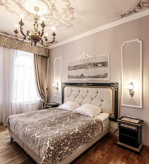 Art Hotel Alexandrovskiy 11