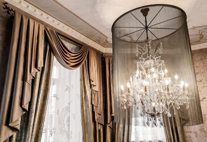 Art Hotel Alexandrovskiy 7