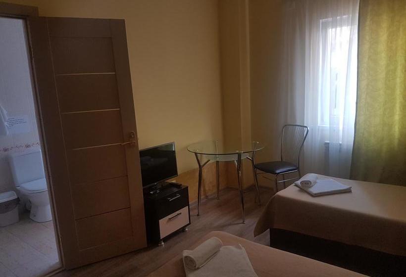 Hotel Na Polyane Guest House 3