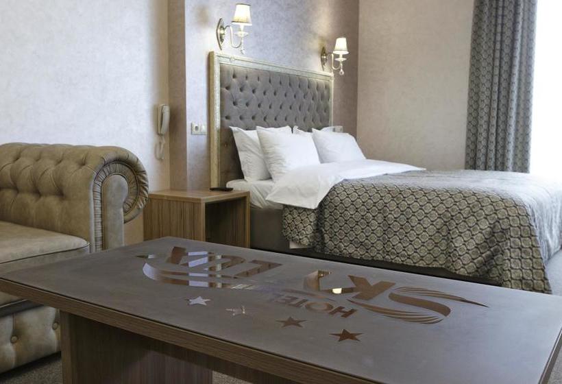 Hotel Sky Lux 8