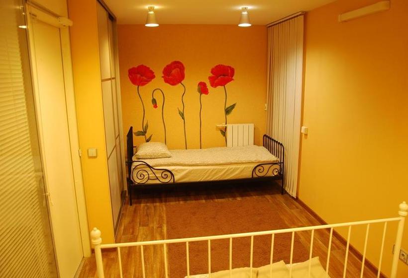 Hotel Royal Hostel 905 17