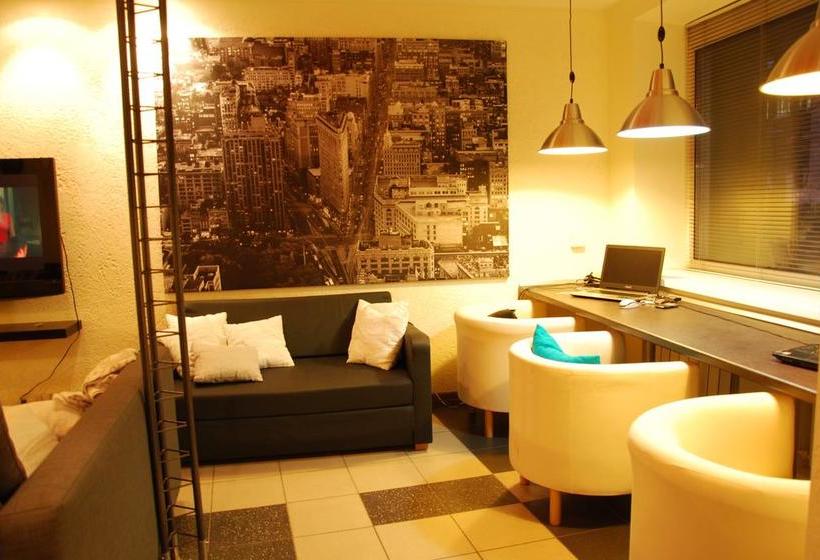 Hotel Royal Hostel 905 8