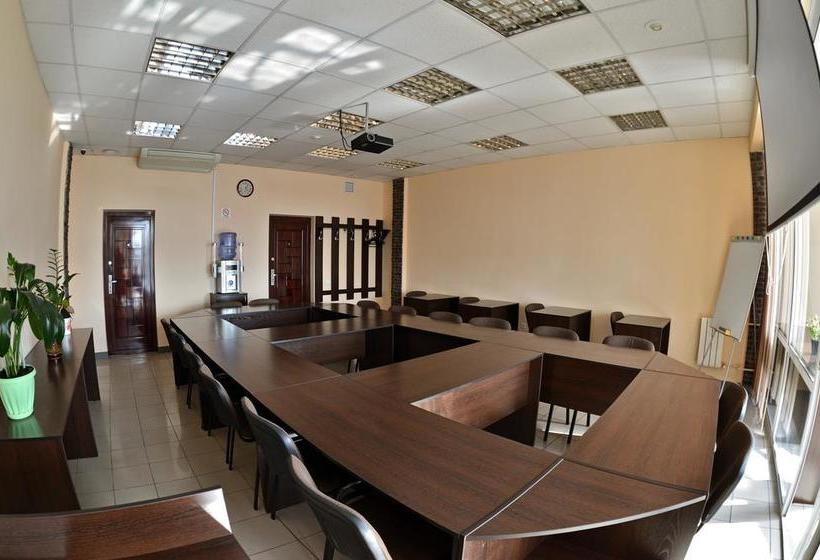 Hotel Perekrestok 10