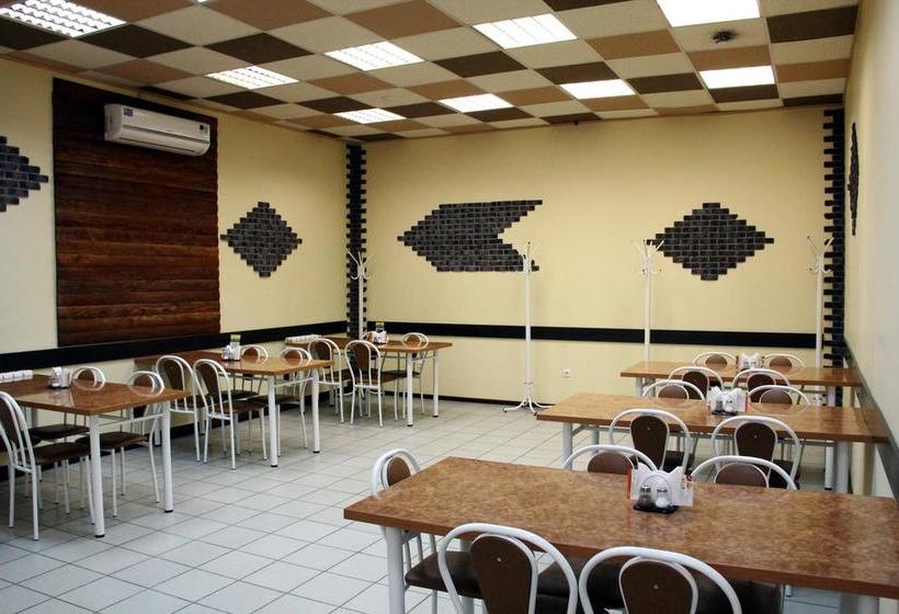 Hotel Perekrestok 13