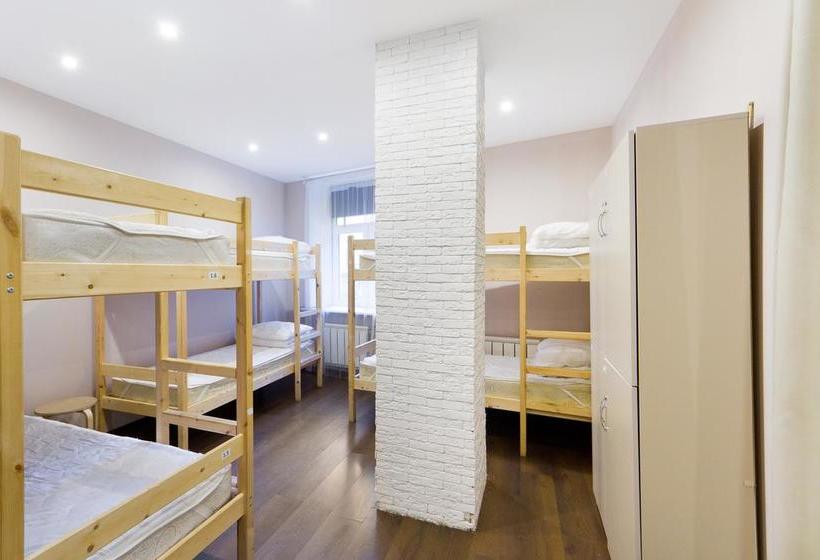 Hotel Karlov Most Hostel 12