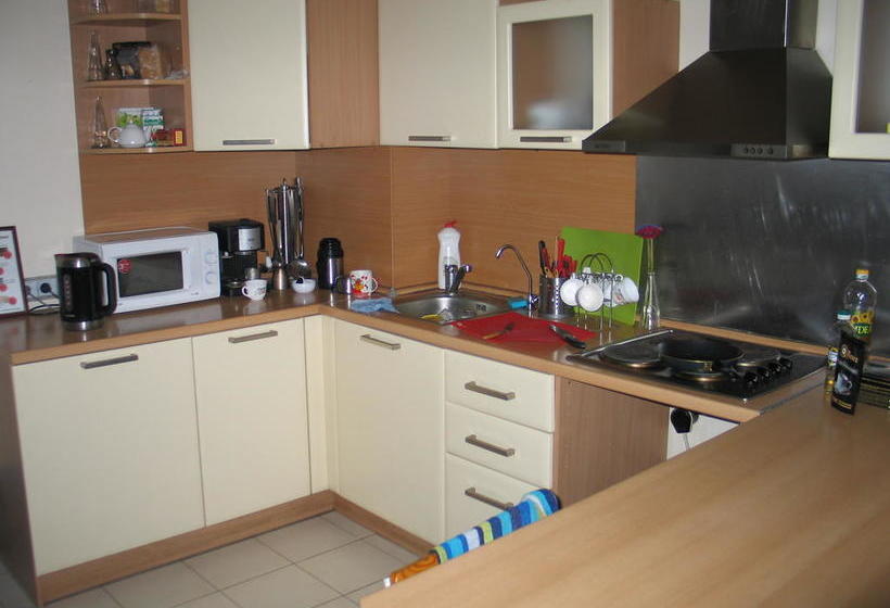 Hotel Stop House Hostel 6