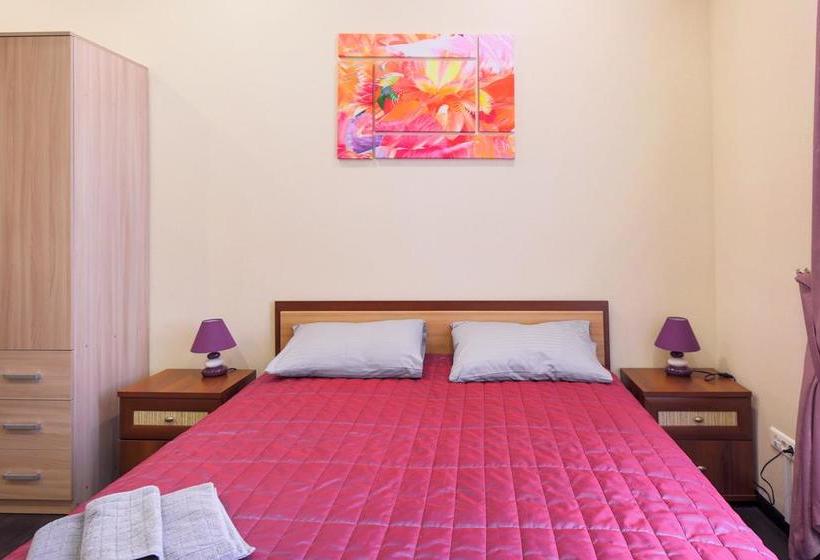 Hotel Vladstar Inn Hostel 7