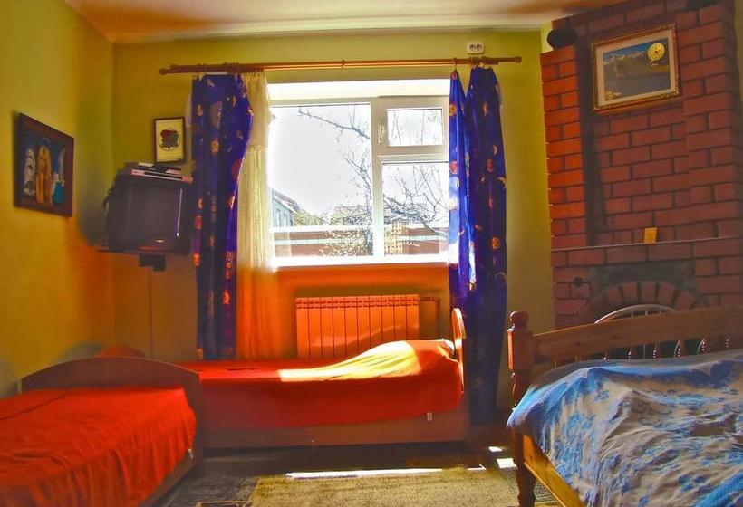 Mini Hotel Berdyanskaya 56 12