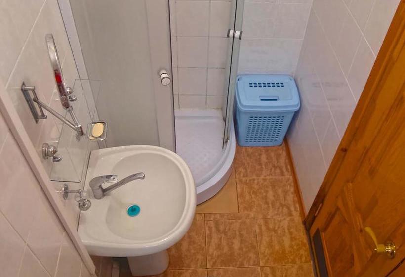 Mini Hotel Berdyanskaya 56 13