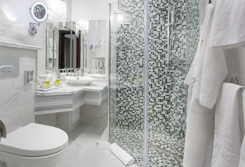 Hotel Sanatoriy Istok 15