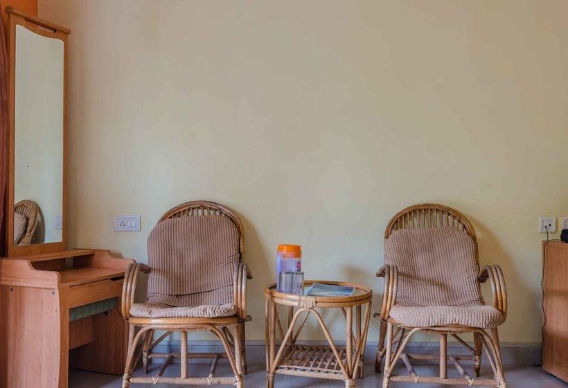 Hotel Oyo Stayout 5 Min To Candolim Beach 1