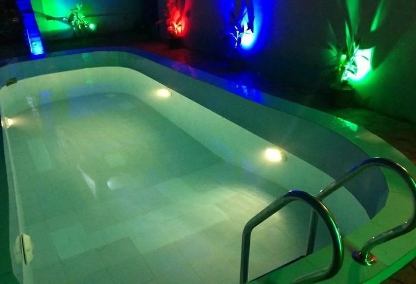 Hotel Prime Residency 8