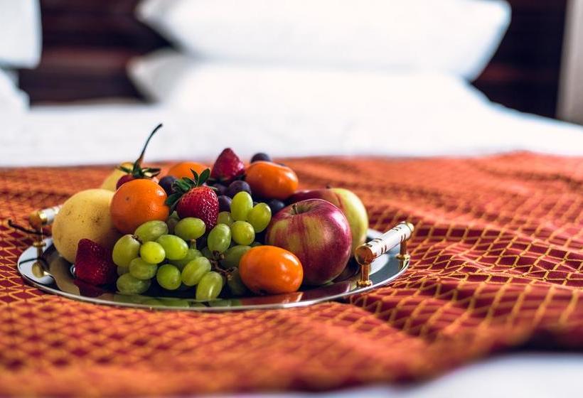 Hotel Sadovnicheskaya 12