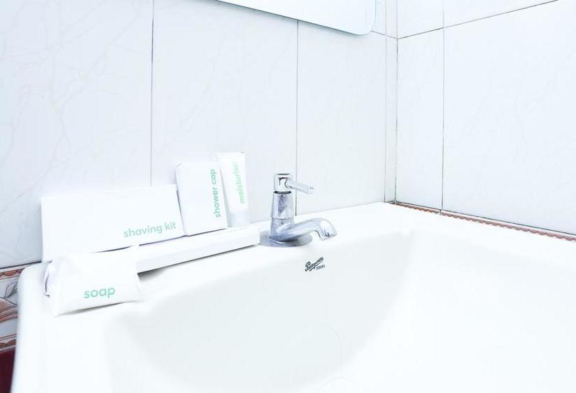 Hotel Treebo Swiss Garden 11