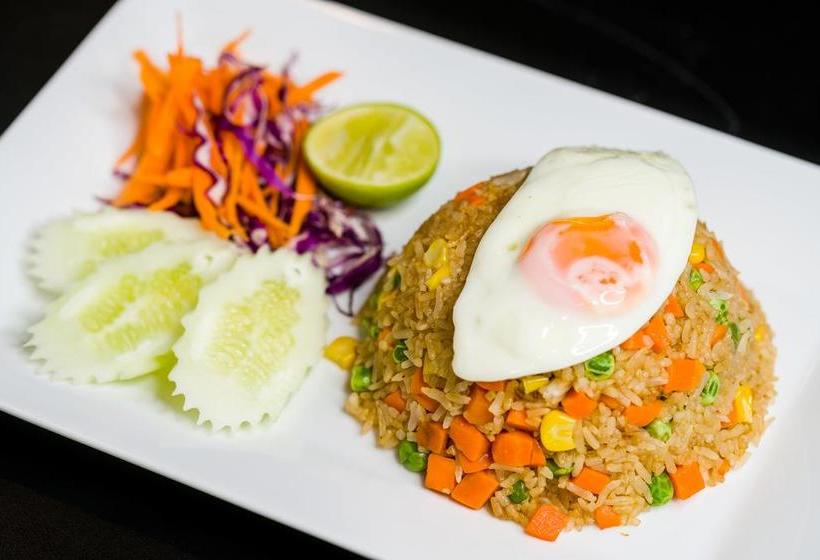 Hotel Chaweng Skybar & 7