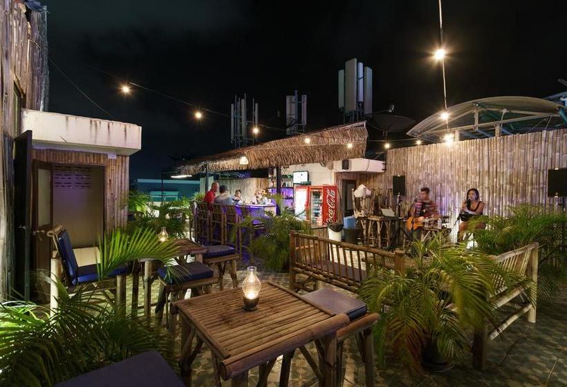 Hotel Chaweng Skybar & 9