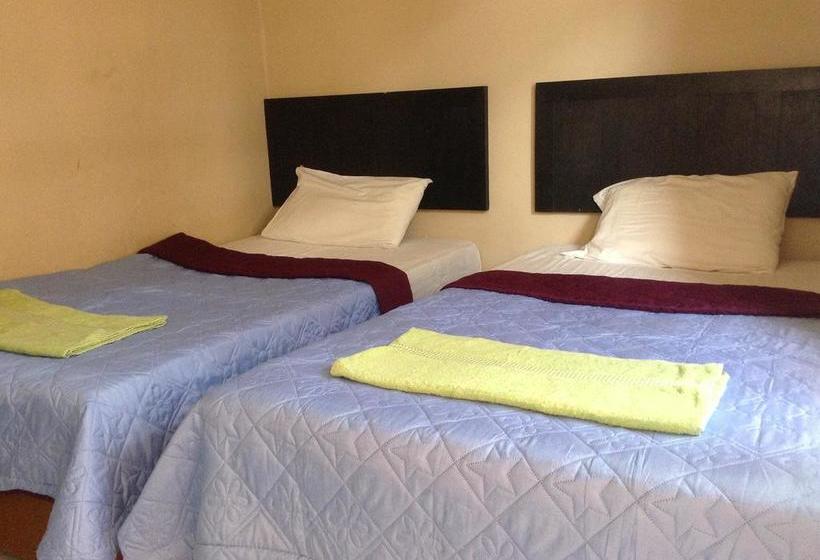 Hotel Bamboo Rest House 6