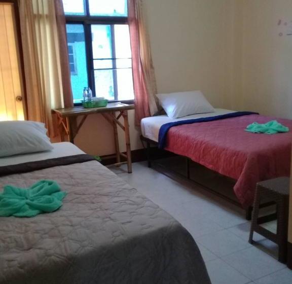 Hotel Bamboo Rest House 8