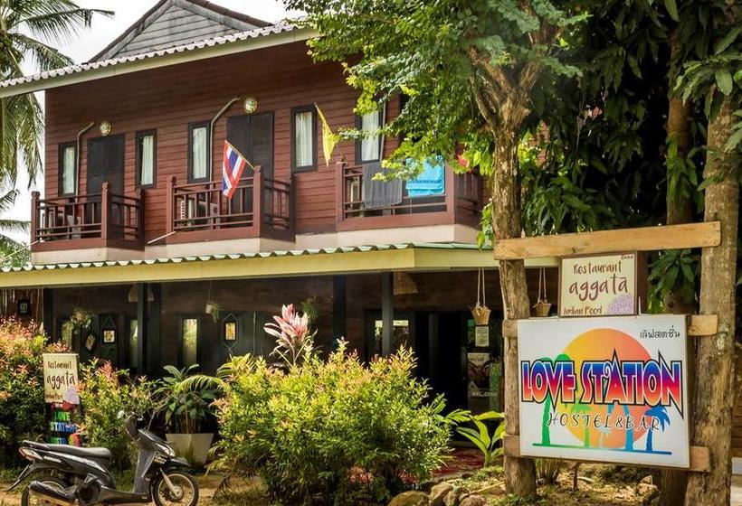 Hotel Love Station Hostel