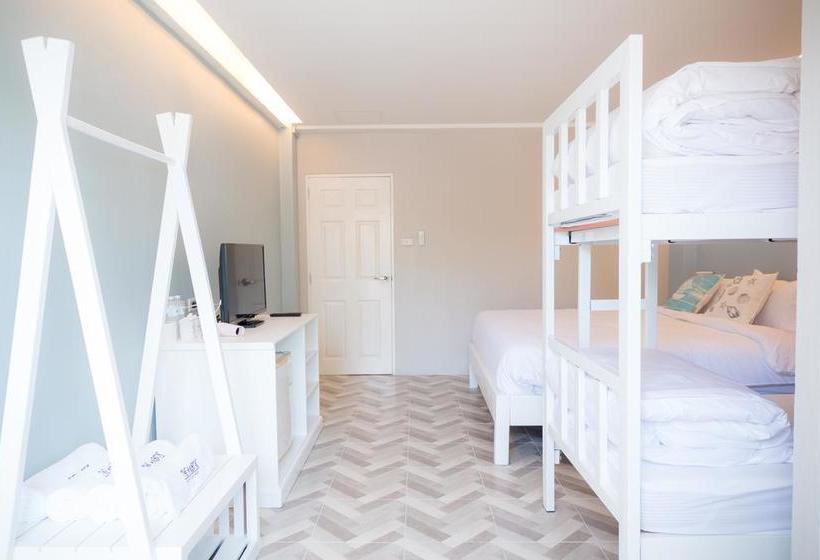 Hotel The Habitat Hostel Koh Chang