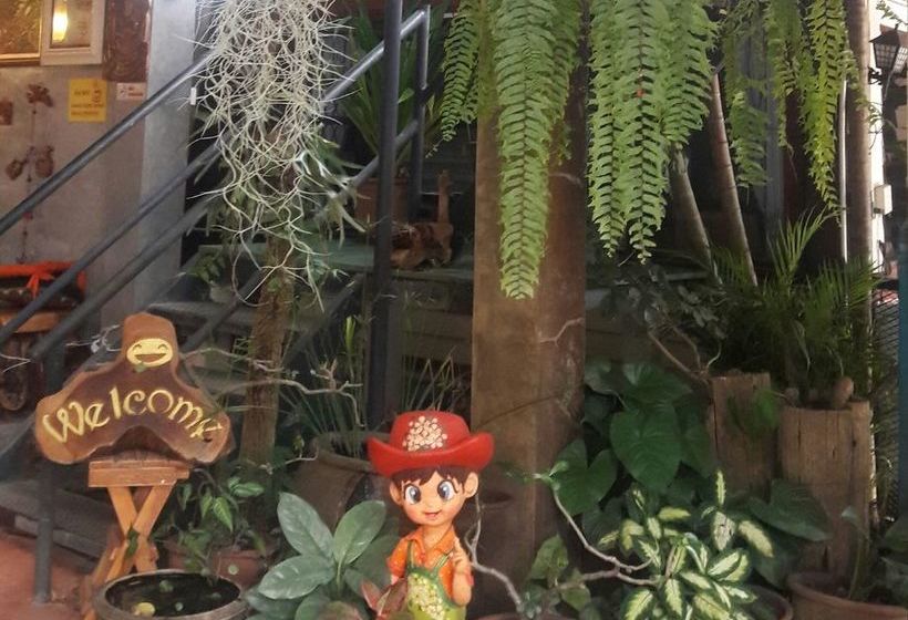 Hotel A-ga-pe Coffee Bar & Hostel 1