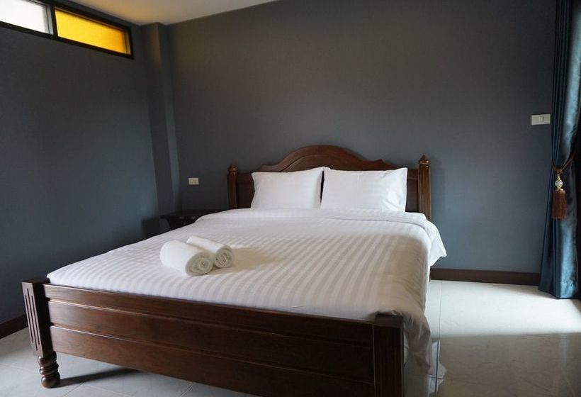 Hotel Baan Plubthong 14