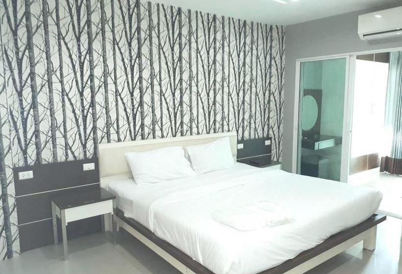 Hotel The Y House 11