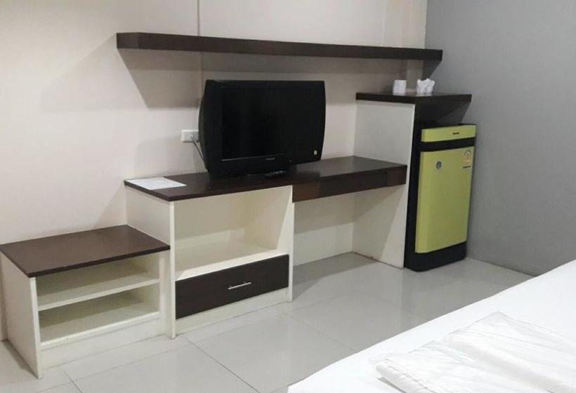 Hotel The Y House 13