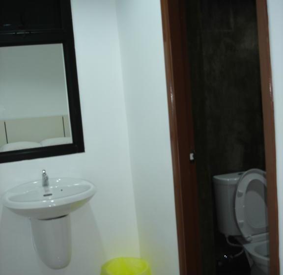 Hotel Rak Khun Hostel 12