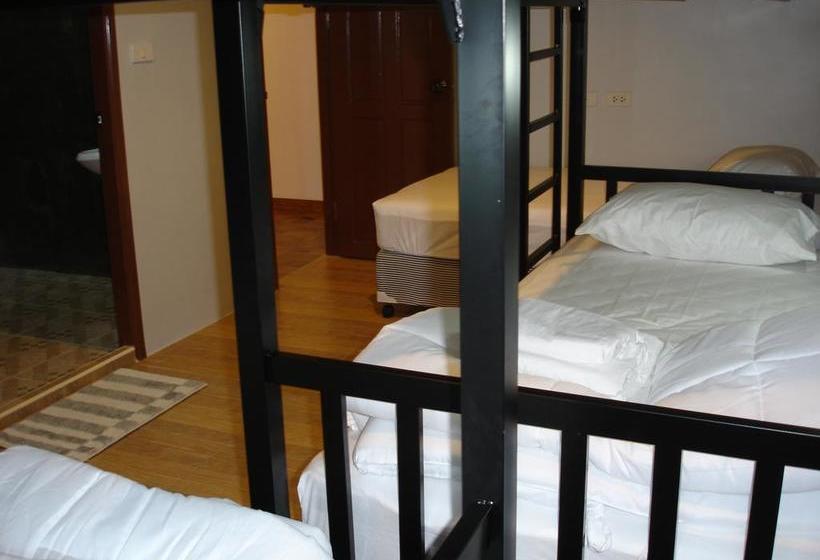 Hotel Rak Khun Hostel 14