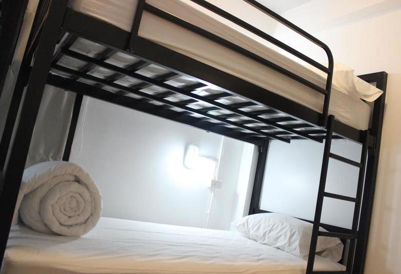 Hotel Rak Khun Hostel 8