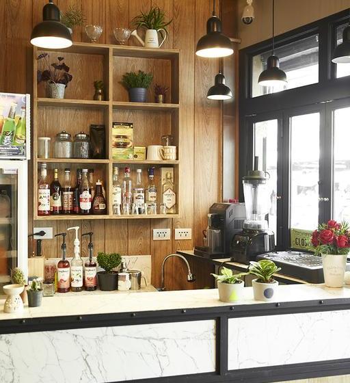 Hotel Ploen Bangkok Hostel 7