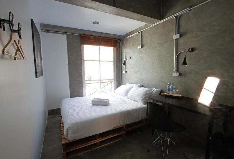 Hotel Urbanite Hostel 5