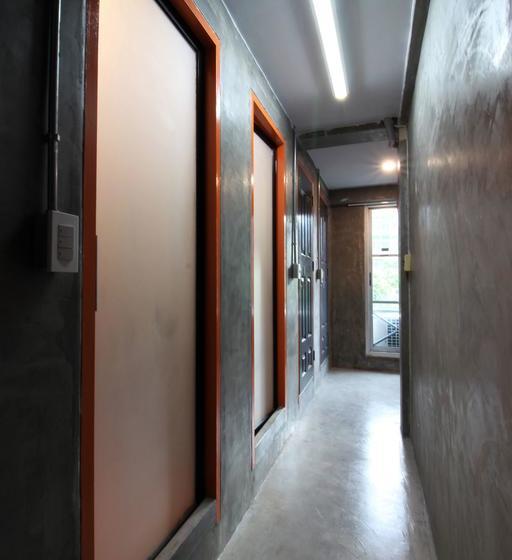 Hotel Urbanite Hostel 9