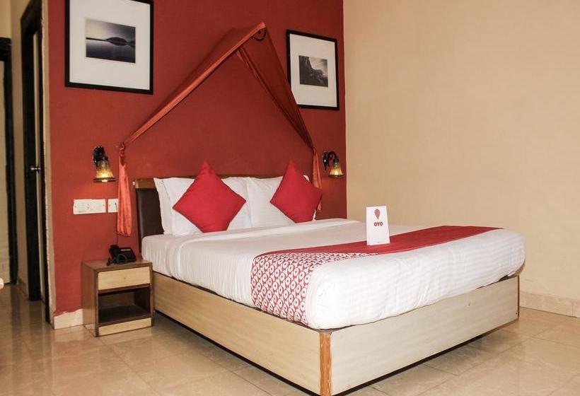 Hotel Camelot Fantasy Resort Baga Goa