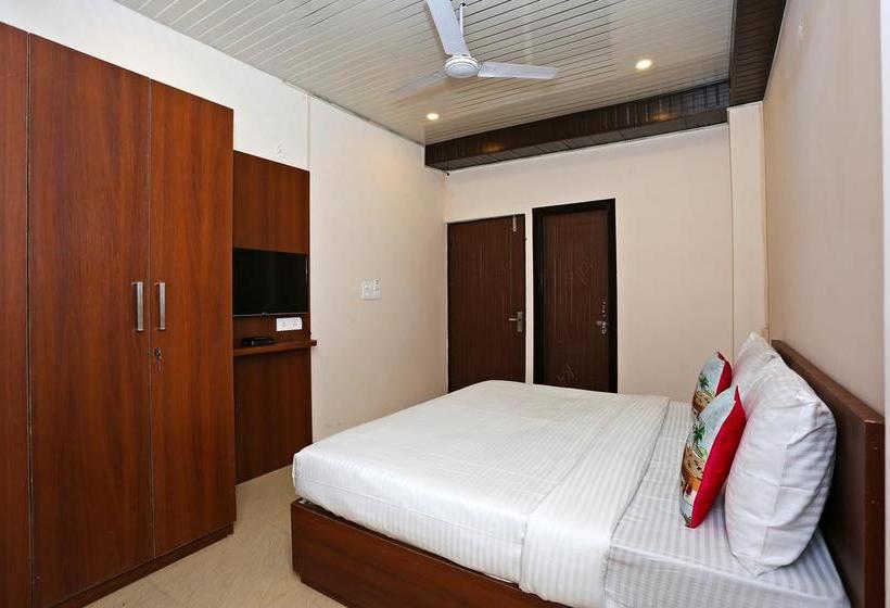 Hotel Oyo Flagship 111 Canal Road 11