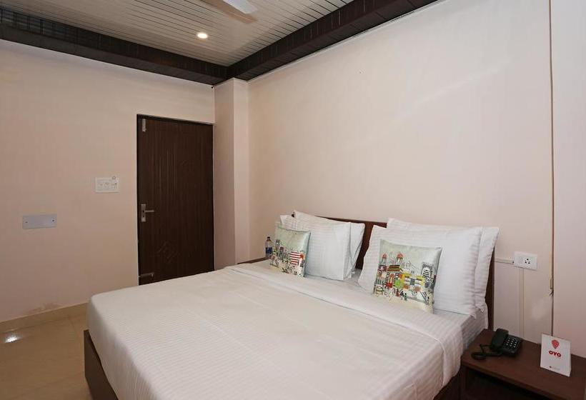 Hotel Oyo Flagship 111 Canal Road 2