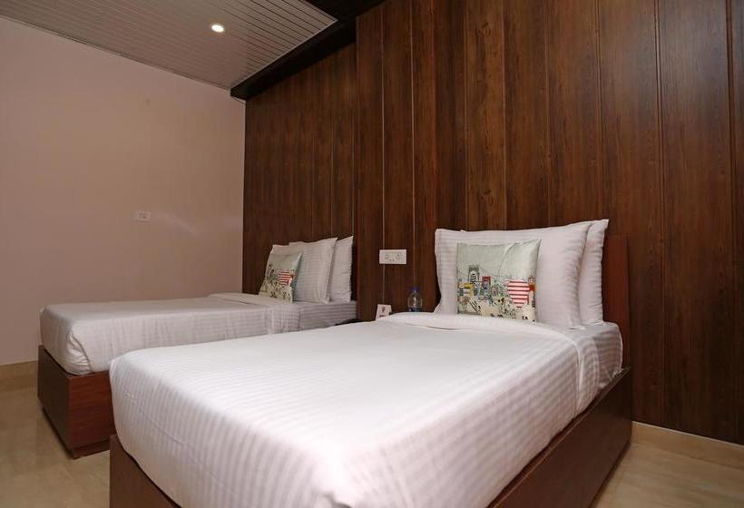 Hotel Oyo Flagship 111 Canal Road 3