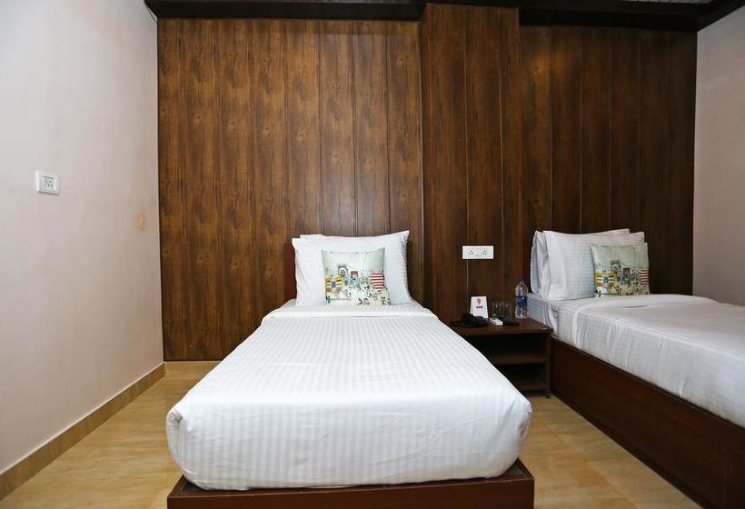 Hotel Oyo Flagship 111 Canal Road 4