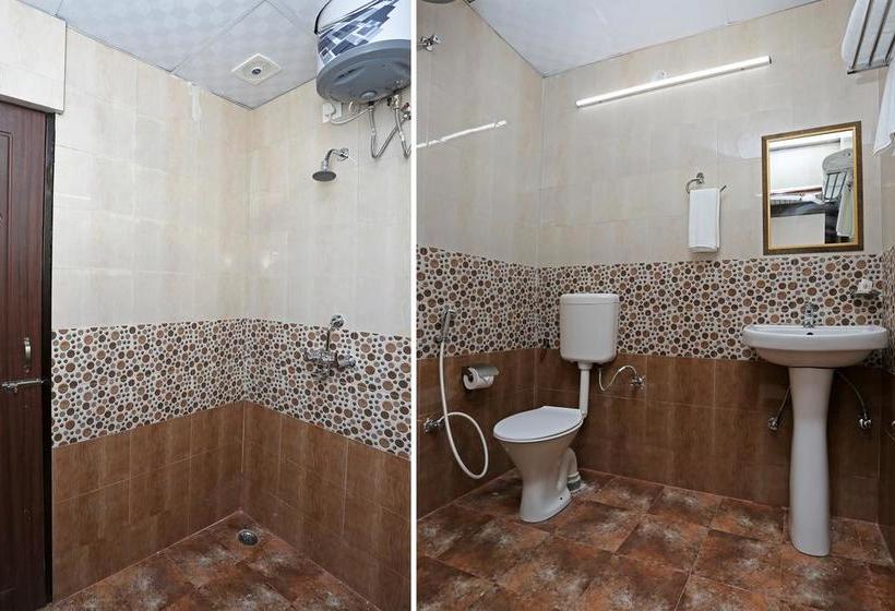 Hotel Oyo Flagship 111 Canal Road 7