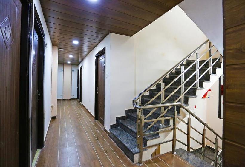 Hotel Oyo Flagship 111 Canal Road 8