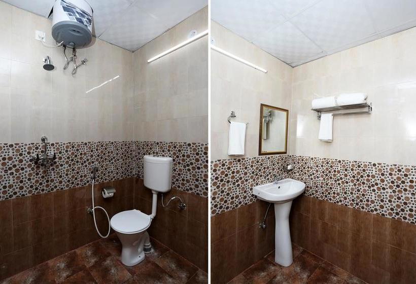 Hotel Oyo Flagship 111 Canal Road 9