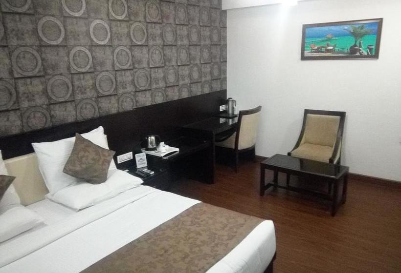 Hotel The City Grand 11