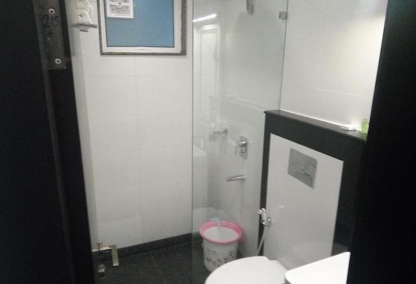 Hotel The City Grand 12