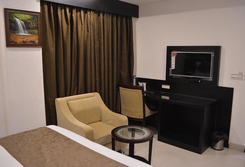 Hotel The City Grand 14