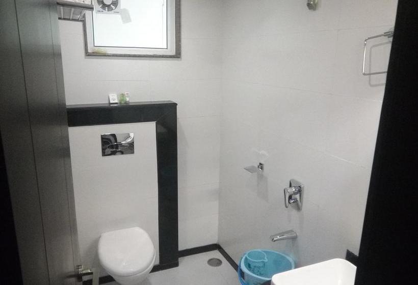 Hotel The City Grand 7