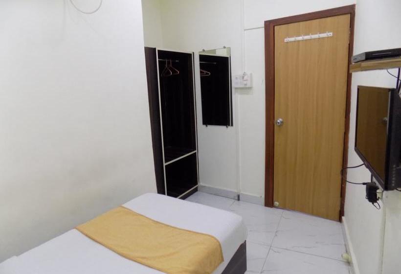 Hotel Maha Residency 8