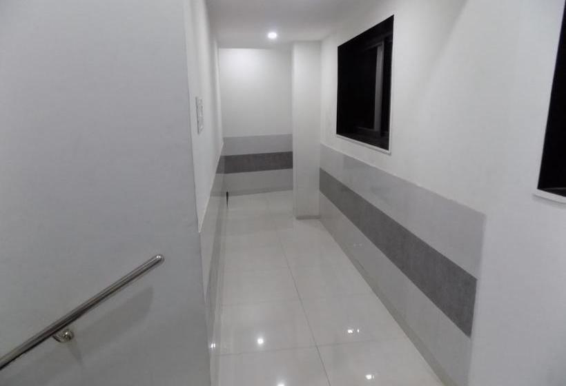 Hotel Maha Residency 9