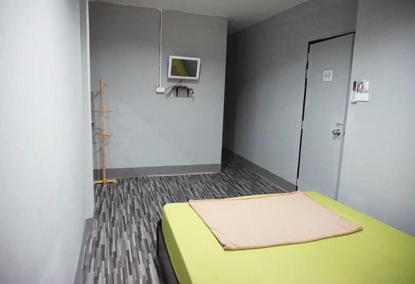 Hotel We Hostel Hatyai 1