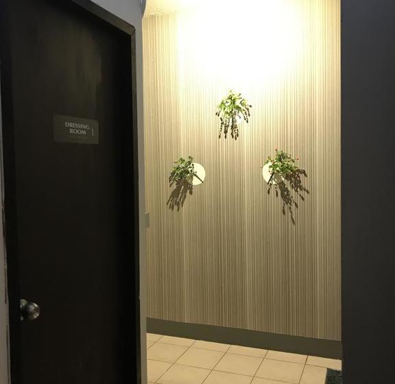 Hotel We Hostel Hatyai 12